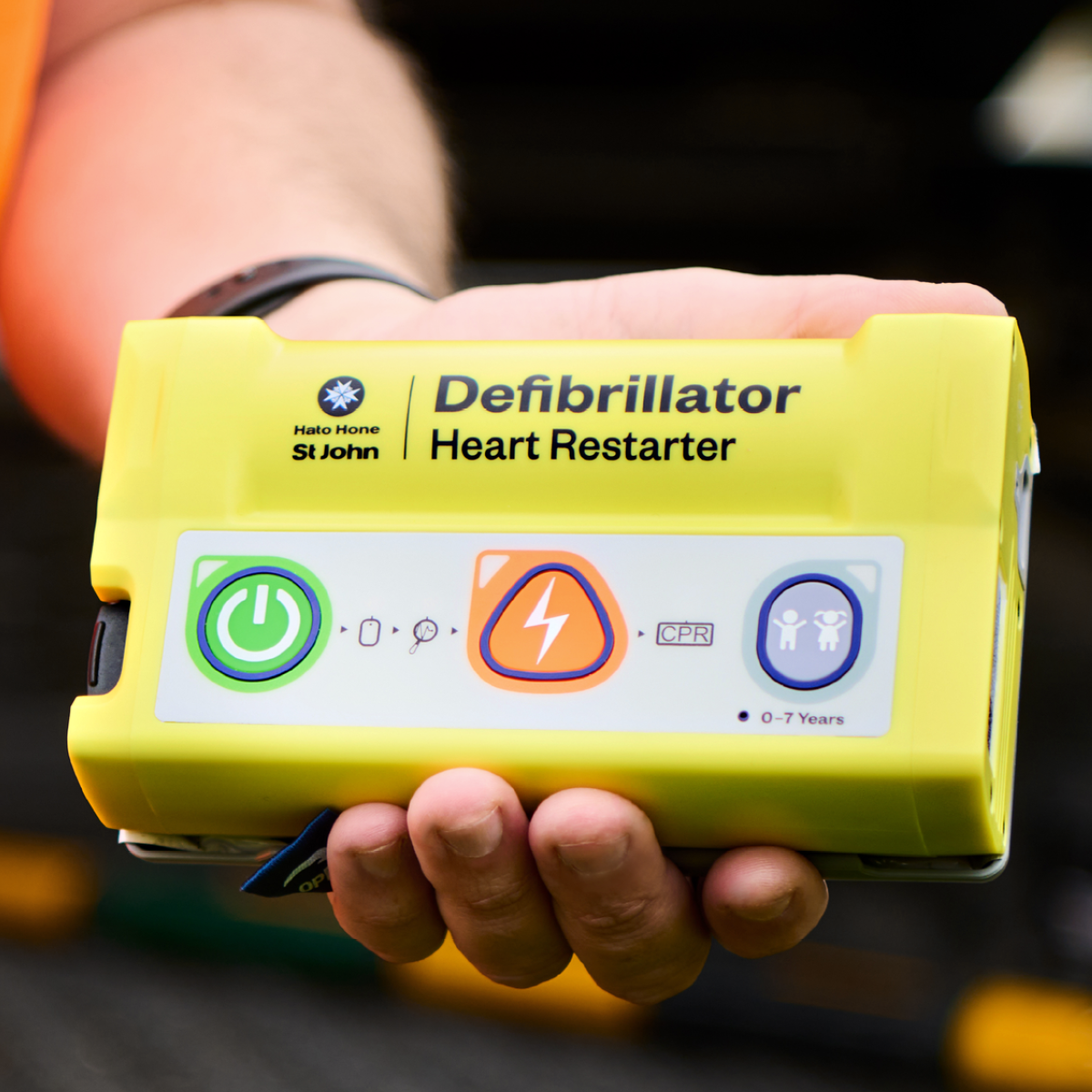 St John LifeBeat Mini Defibrillator 6